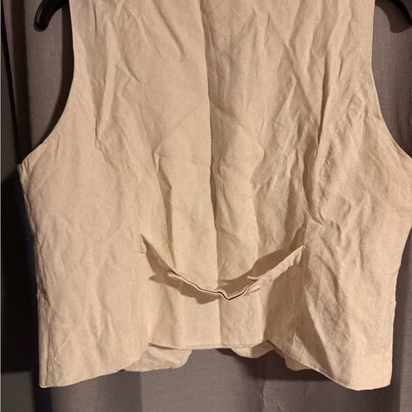SHEIN Cream Button-Front Vest - Picture 2 of 2